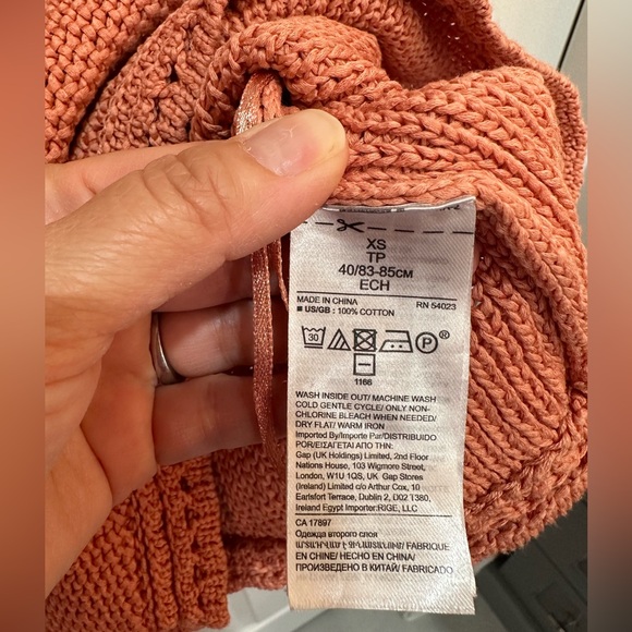 Banana Republic Factory sweater tank, XS, color rust - Picture 4 of 4